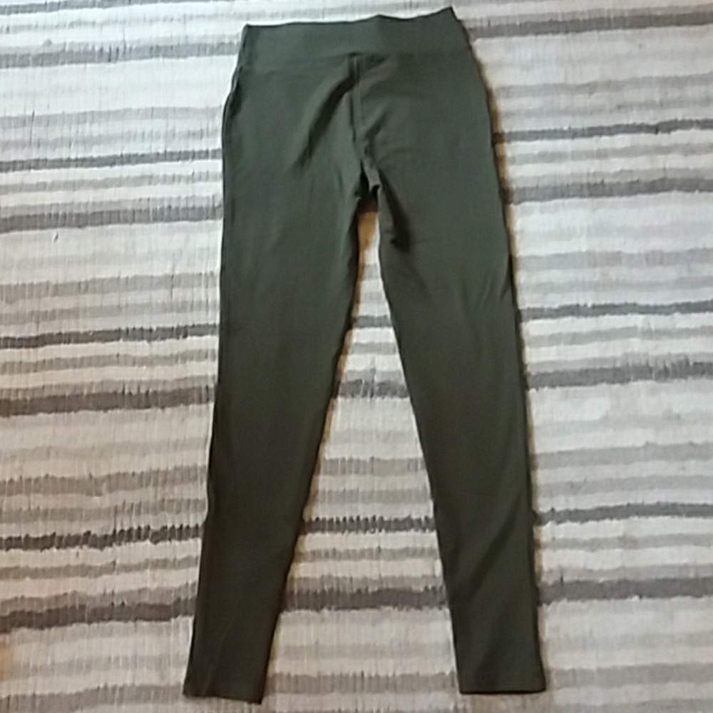 Green leggings